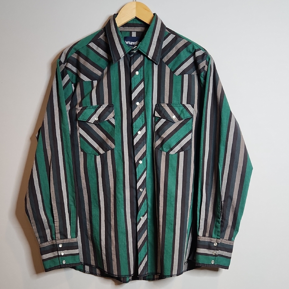 Authentic Vintage Wrangler Westernwear Pearl Button Shirt